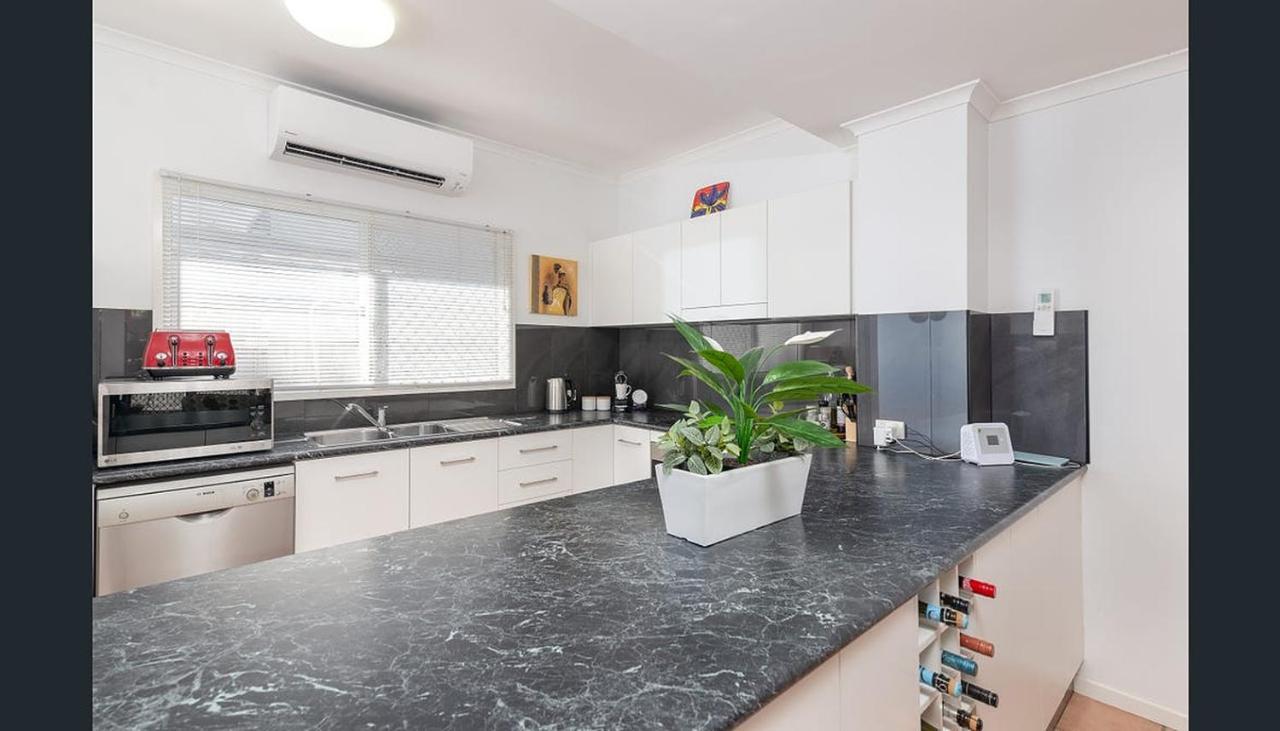 Modern 2 Bedroom Townhouse - Four Mile Beach Escapes Порт-Дуглас Екстер'єр фото